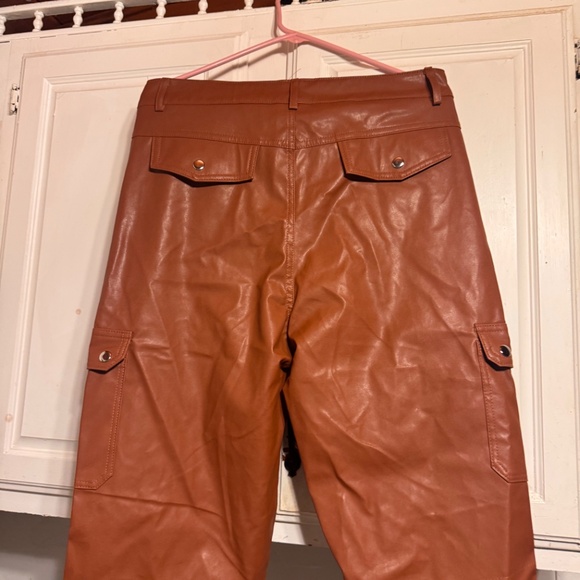 Faux leather cargo pants women’s - Picture 3 of 5